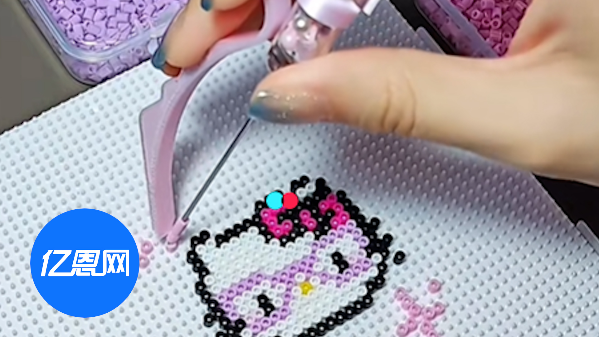 “拼豆”爆火海外，老外们直呼：上瘾！