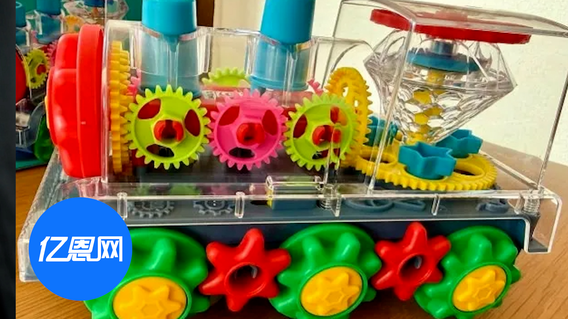 又一“抽象”玩具在亚马逊火了