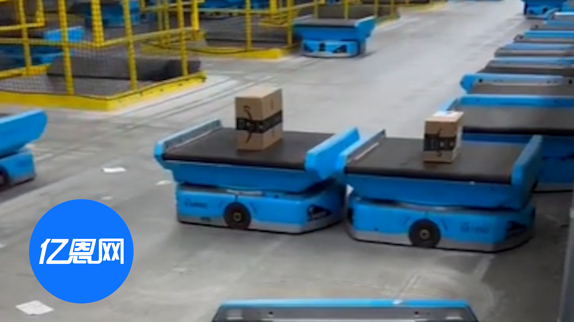 一段亚马逊机器人卡BUG的视频，在网上火了